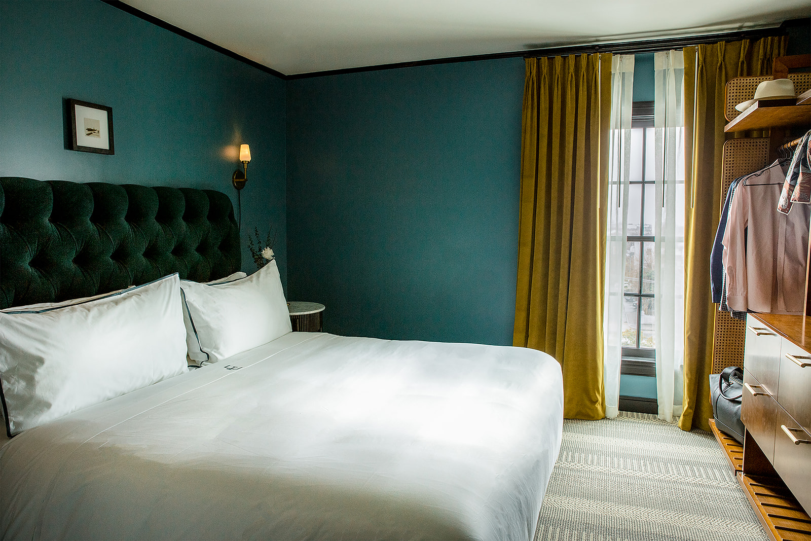 An Emeline king room